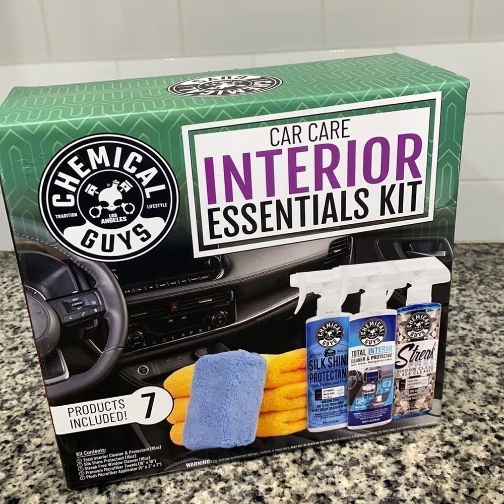 CHEMICAL GUYS - Car Detailing Essentials Kit Car Truck Auto Detailing New Nib